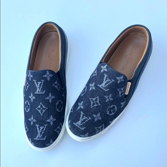 Louis Vuitton Authentic Monogrammed Denim Slip Ons…Sz: 7.5….Great Condition - Picture 2 of 8